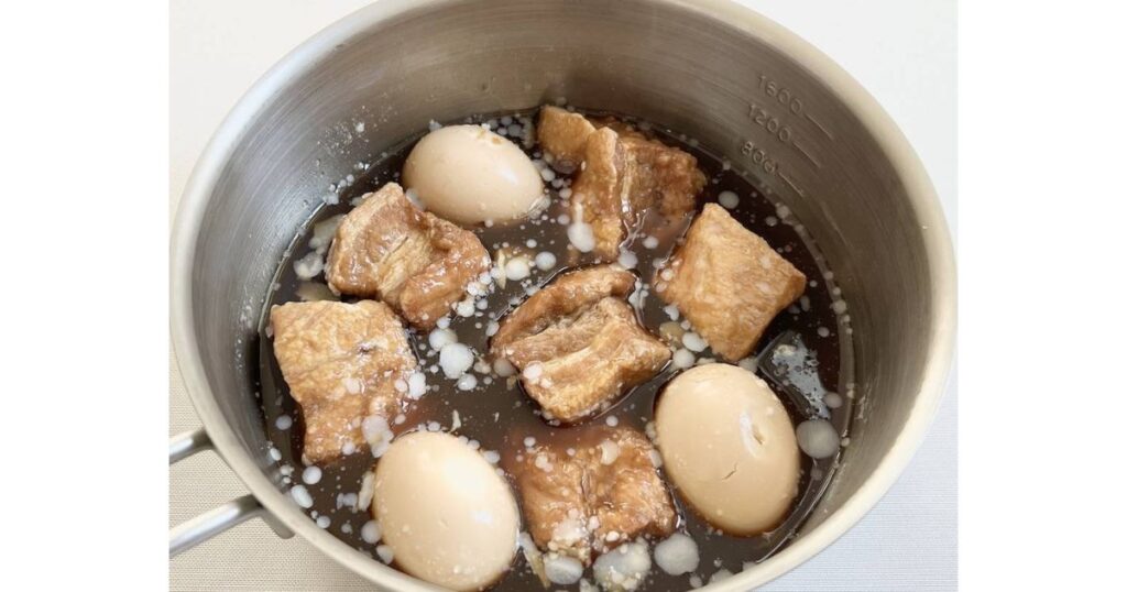 豚肉の白い油の塊