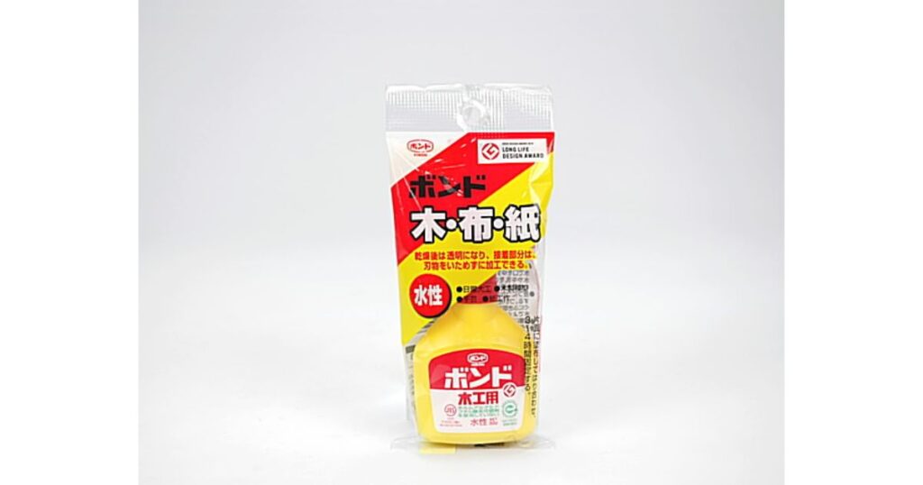 コンビニでも購入できるコニシの木工用ボンド(木・布・紙・水性)のパッケージ画像