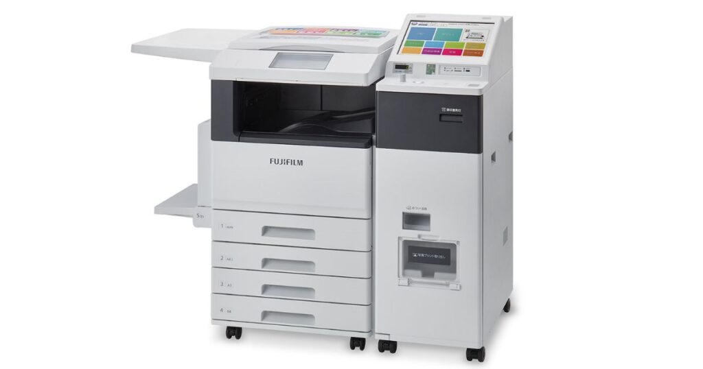 セブンイレブンに導入されている富士フイルム製のマルチコピー機本体