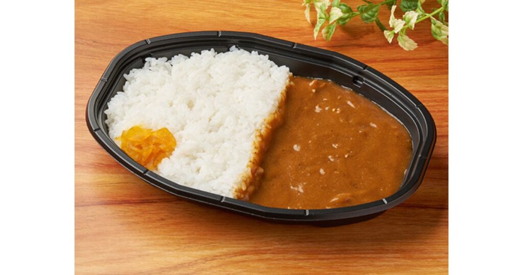 オーソドックスなコンビニのカレーライスのチルド弁当