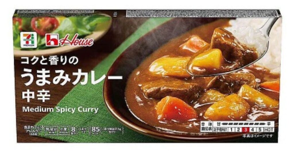 セブンプレミアム「コクと香りのうまみカレー 中辛」のパッケージ