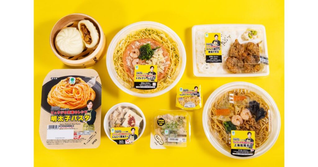 料理研究家リュウジ監修のパスタや唐揚げ弁当など、コンビニ各社で展開されている最新の冷凍食品ラインナップの集合写真